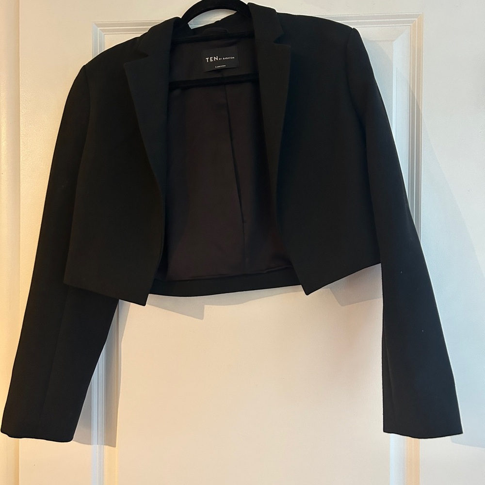 TEN Black Cropped Blazer